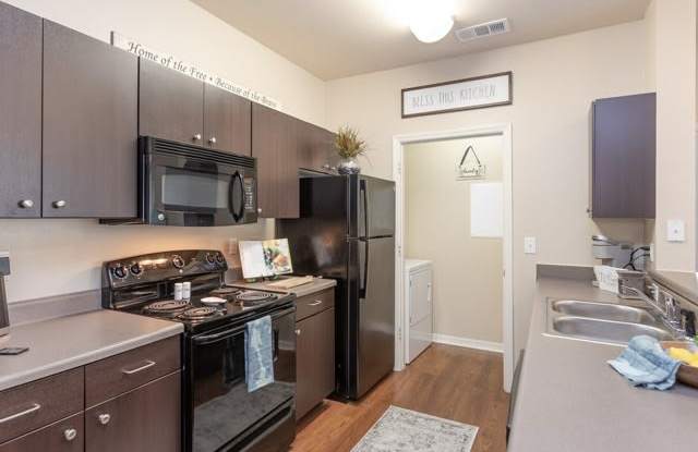 Independence Place West Fayetteville Apartments Gallery 3