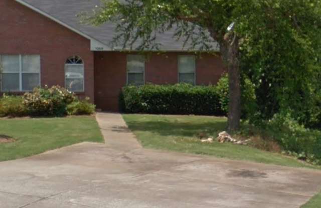 Gorgeous Duplex Available May 2026! - 1058 Northpointe Circle, Auburn, AL 36830