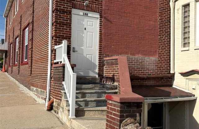 146 North Street Gallery 1