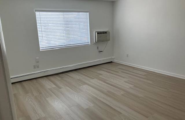 172 Summer St #11 - 172 Summer Street, Waltham, MA 02452 172 Summer St #11 - 172 Summer Street, Waltham, MA 02452