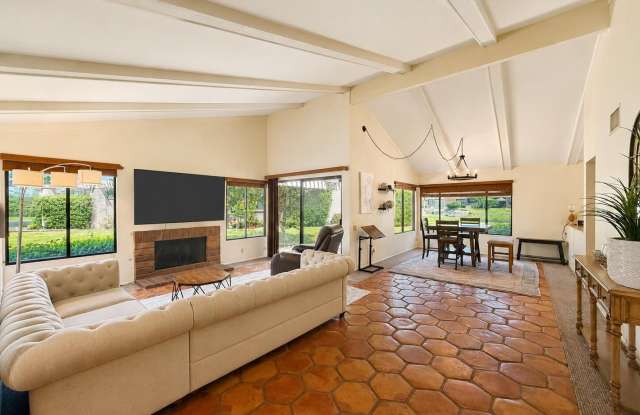 30 Tennis Club Drive photos photos
