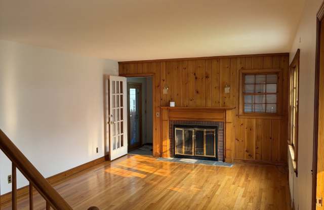 25 Ludlow Manor Gallery 2