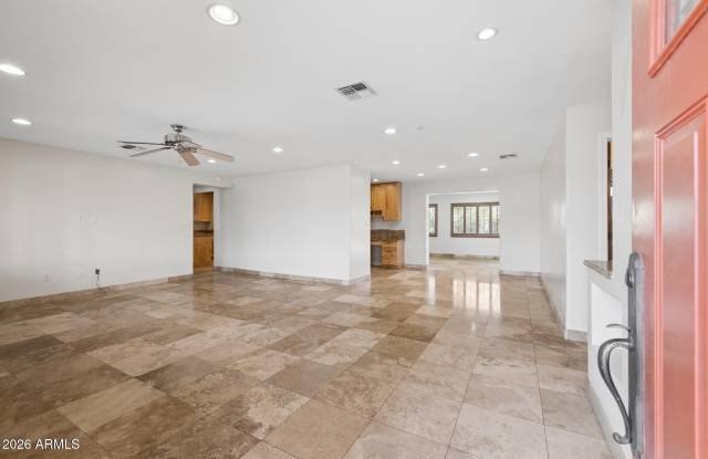 6332 E Earll Drive Gallery 4