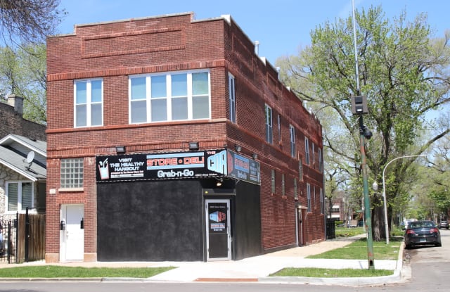 4900 West Walton Street - 4900 West Walton Street, Chicago, IL 60651