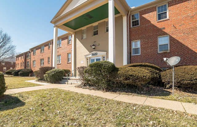 Green Acres Apartments Gallery 2
