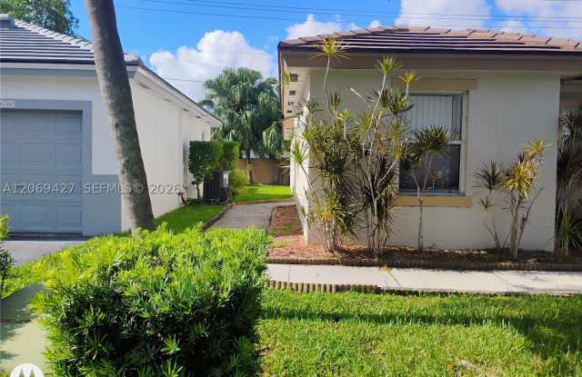 6766 NW 69th Ct Gallery 2