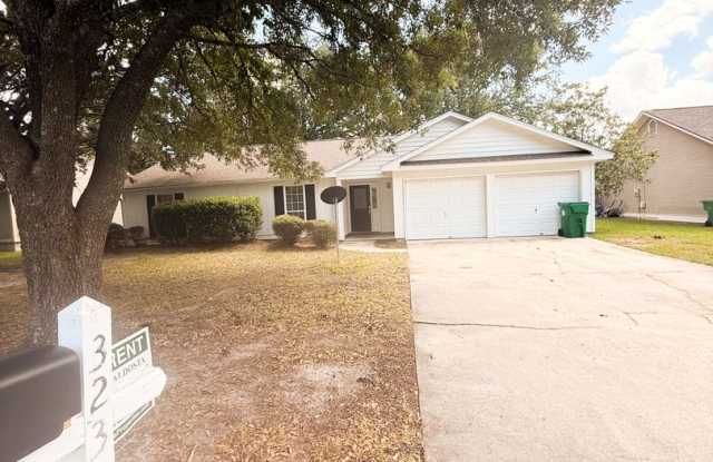 323 Jennifer Circle, Valdosta, 3BR/2BA Gallery 1
