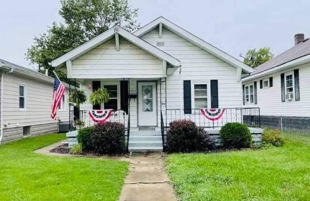 Charming 3-Bedroom Home with Garage & Fenced Yard! photos photos