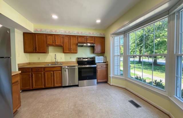5406 NEW LONDON Drive Gallery 2