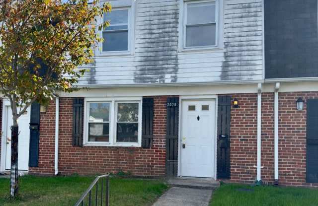 Charming 3 Bedroom/ 1 Bathroom in Dundalk, MD! - 2025 Dineen Drive, Dundalk, MD 21222