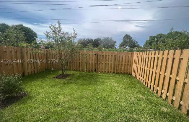 12005 NW 47 MNR Gallery 3