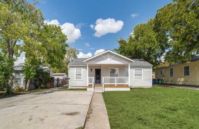 Stylish and Spacious 4-Bedroom Home PLUS Casita/In-Law (with kitchen/living/bedroom/bath) photos photos