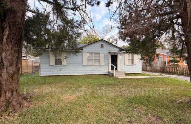 6031 Transylvania Ave - 6031 Transylvania Avenue, Jacksonville, FL 32210