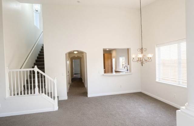 Beautiful 3-Bedroom Home for Rent in Bradley Square! Gallery 4