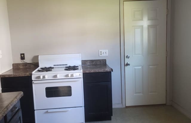 737 East 4th Street - 737 East 4th Street, Mishawaka, IN 46544 737 East 4th Street - 737 East 4th Street, Mishawaka, IN 46544