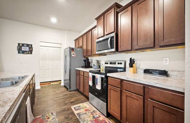 Beautifully Apportioned 2-Story Home in Fox Creek photos photos Beautifully Apportioned 2-Story Home in Fox Creek photos photos