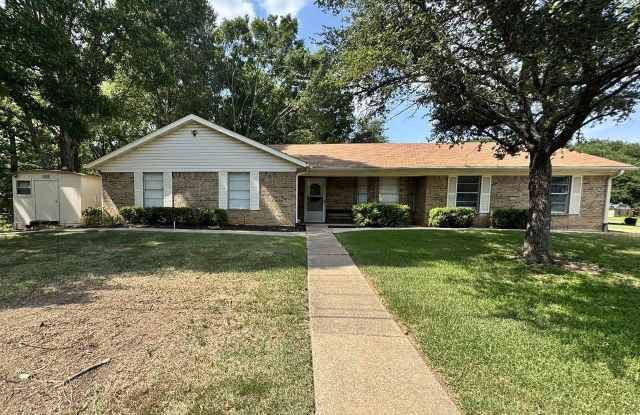 601 Delwood Dr. photos photos