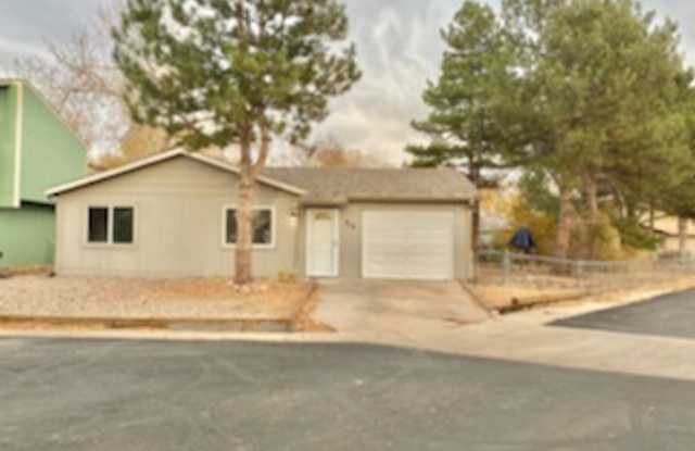 Cozy 2 Bed, 1 Bath, Attached Garage Home on a Large Corner Lot in FOCO photos photos