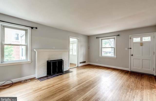 5416 N CARLIN SPRINGS ROAD Gallery 2