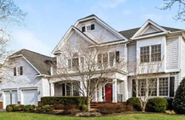 8429 LINK HILLS LOOP - 8429 Link Hills Loop, Gainesville, VA 20155