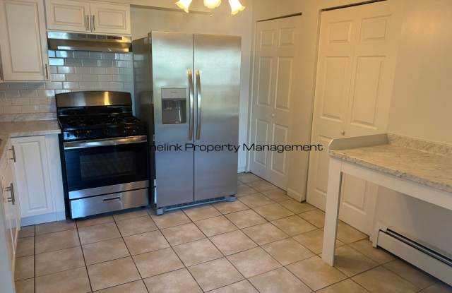 Newly Renovated Condo For Rent in North Providence! Gallery 3