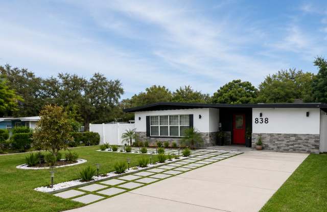 838 Center Lane Gallery 3