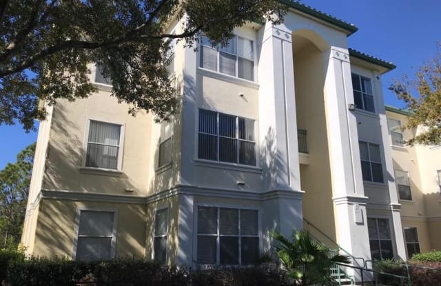 8927 S LEGACY COURT S - 8927 Legacy Ct, Four Corners, FL 34747