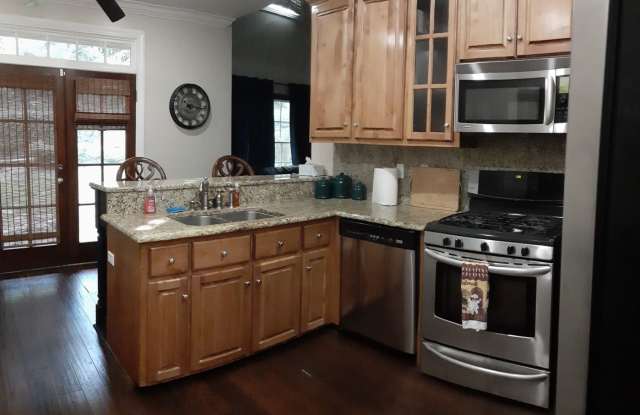 3 BD/3.5 BR Furnished Gallery 3