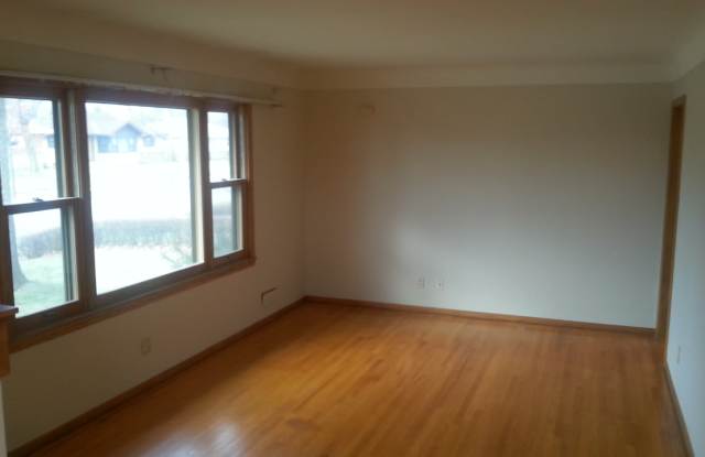 5921 27th Ave S Gallery 2