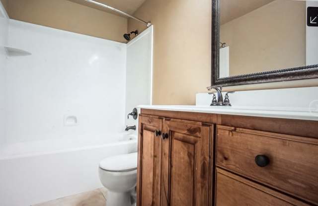 930 N 980 W photos photos