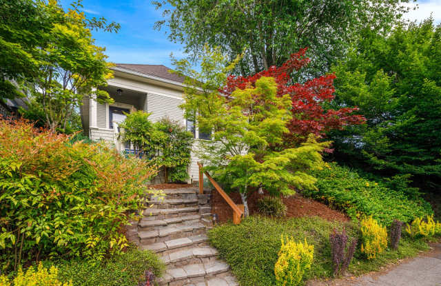 Capitol Hill - Fully Remodeled 2 Bedroom Plus Office Bungalow - Secluded Garden photos photos