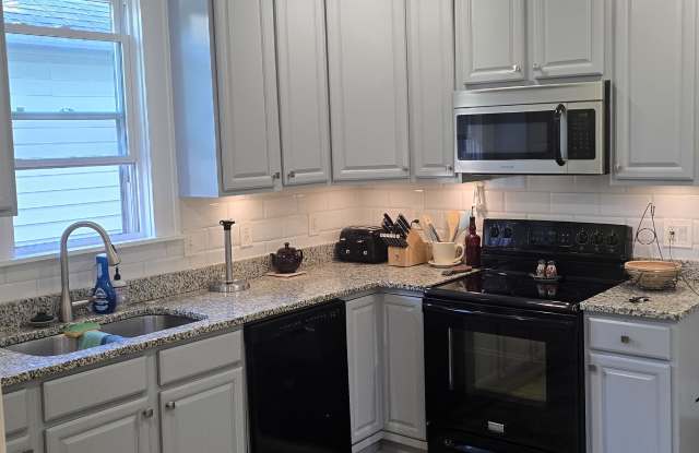 1800 Canton Ave - 1800 Canton Avenue, Norfolk, VA 23523