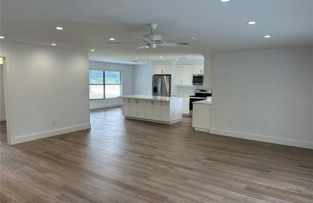 136 NW 82ND Court Gallery 4