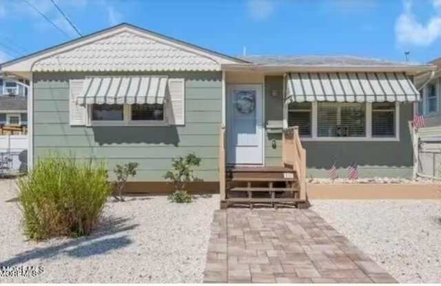 138 10th Avenue unit: 2 photos photos