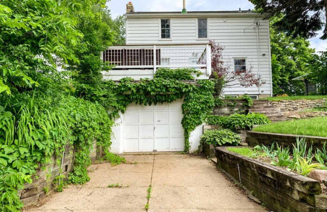 2428 Mount View Avenue Gallery 4