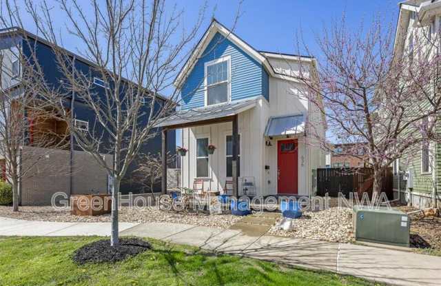 636 SW B ST photos photos