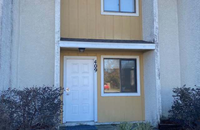 Conveniently Located Townhome w/Easy Access to EVERYTHING! photos photos