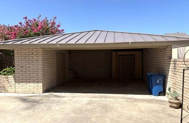 531 Fairway Court Gallery 2