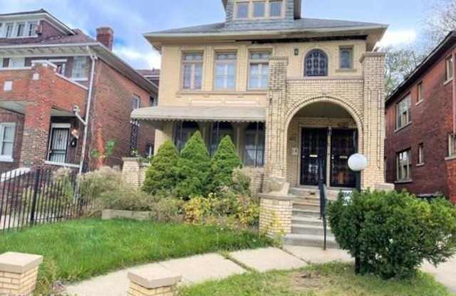 2669 Glendale St photos photos