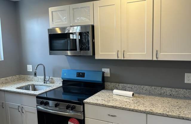 2407 West North Avenue photos photos