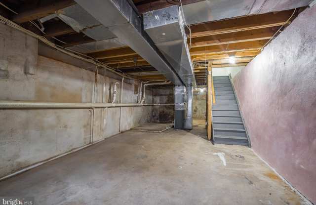 609 W 9TH Street - 609 West 9th Street, Wilmington, DE 19801