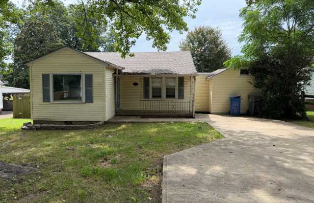 3 Bedroom Home with wonderful yard space photos photos