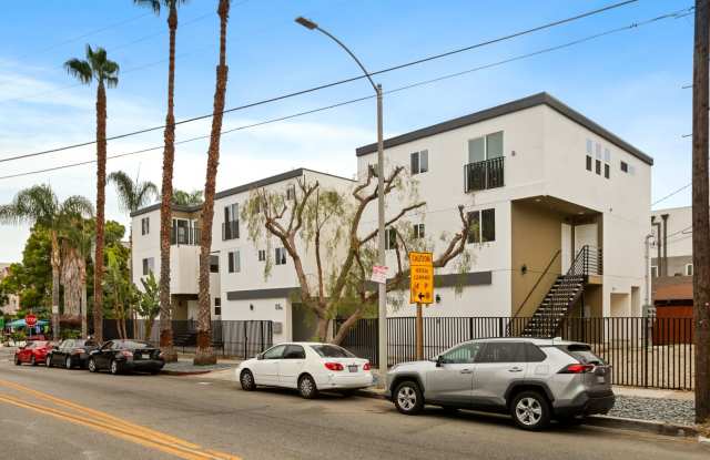 443 N Heliotrope Dr #A Gallery 3