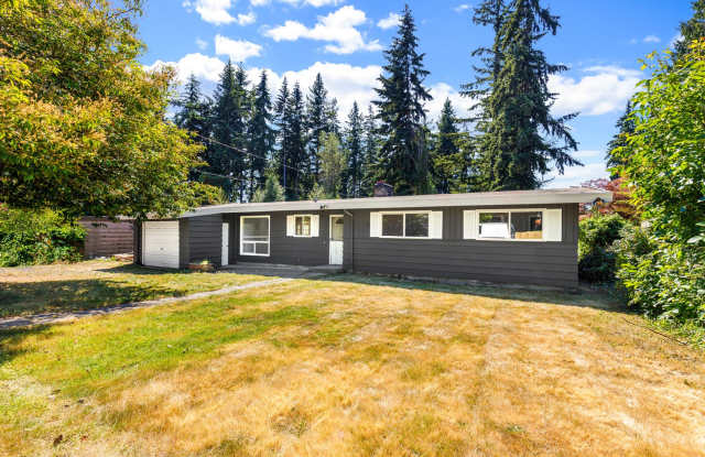 3 Bedroom Rambler with Ideal Commuting Location in Lynnwood Gallery 1