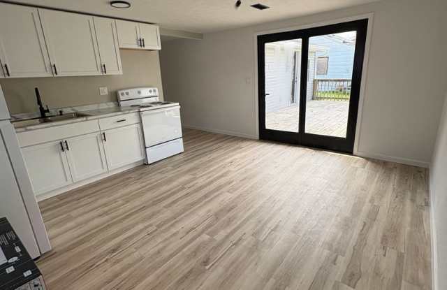 Newly Remodeled Charming 3bd2br Home!! photos photos