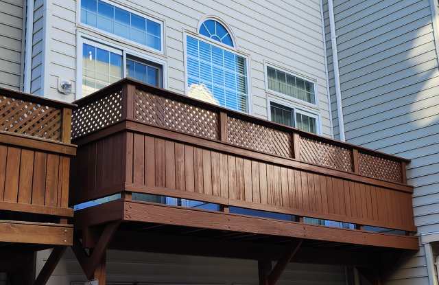 6037 Riddle Walk Gallery 2