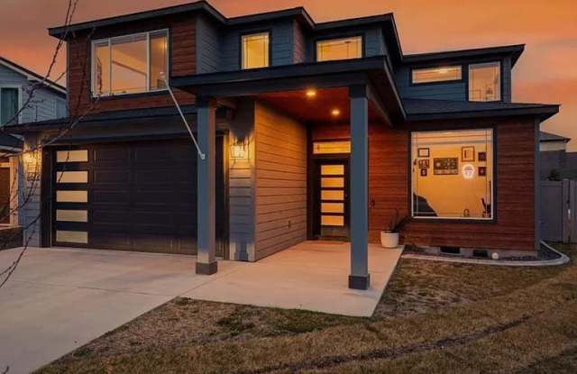 4672 Jodie Street photos photos