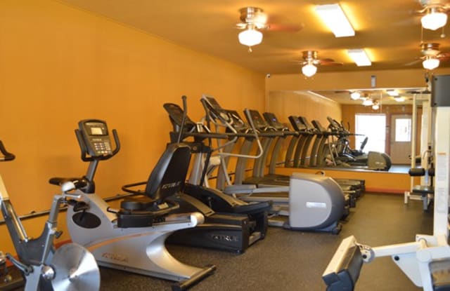 Century Plaza Apartment Homes Gallery 2