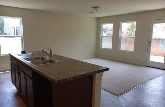 44 Everett Cir Gallery 4