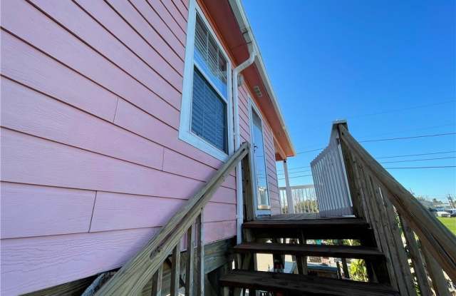 118 Riviera Drive Gallery 4